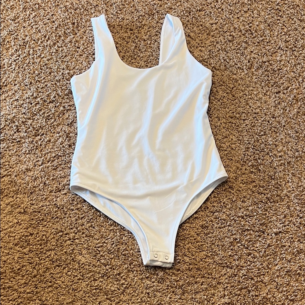 Time and Tru White Scoop Neck Bodysuit